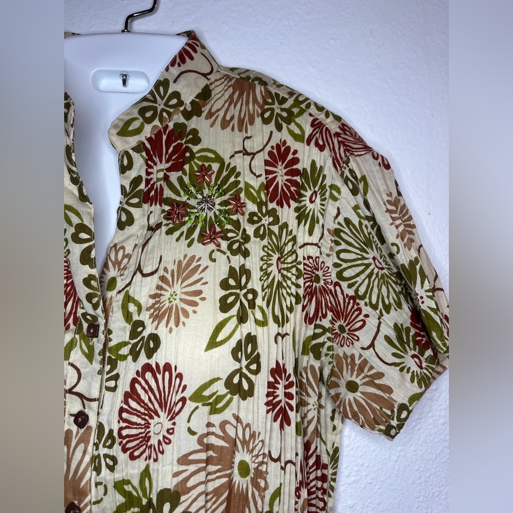 Keren Hart Button Front Floral Embroidered Top – Size M - Picture 5 of 7